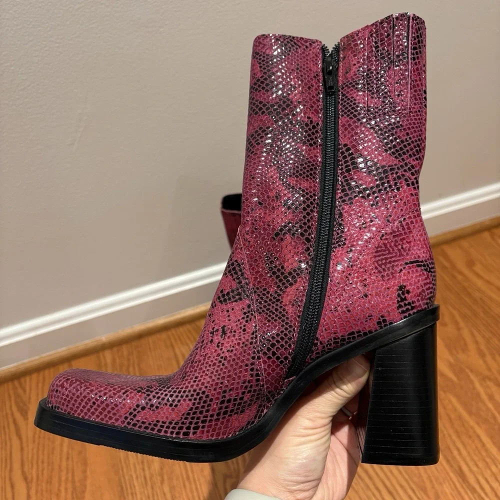 New Vtg Y2K Mainframe Magenta‎ Chunky Block Heel Leather Boot Square Toe 7 Bratz - Picture 3 of 13